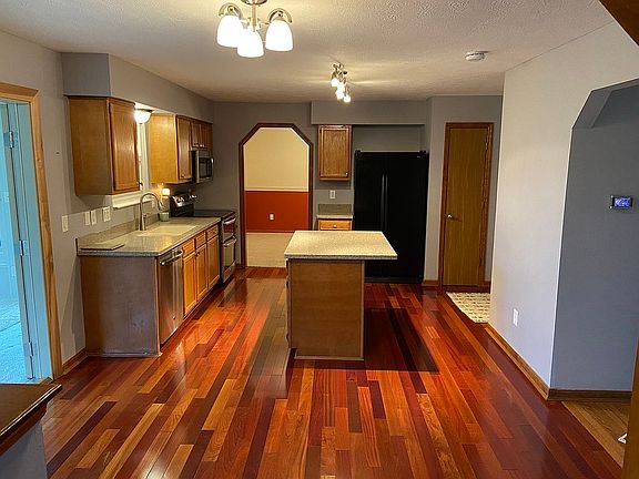 2nd image of 6133 Glennsbury Ct