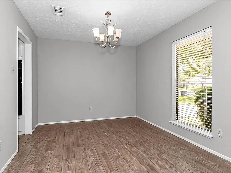 2710 Green Fields Dr — Photo 12
