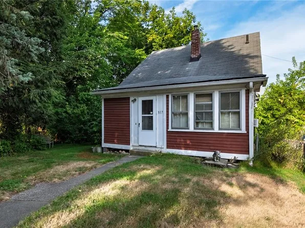 317 Morgan Ave, Johnston, RI 02919