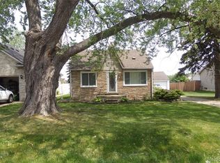 12939 Devoe St, Southgate, MI 48195