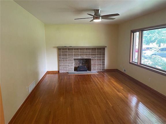 4th image of 1696 Highland Rd