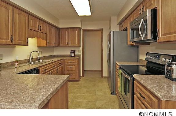 3rd image of 305 Lenwood Dr