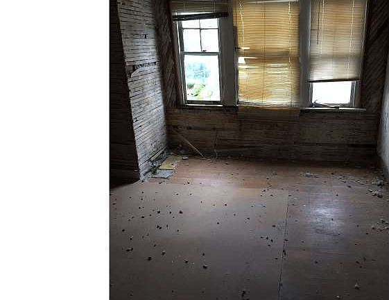 4th image of 5816 Fernwood St