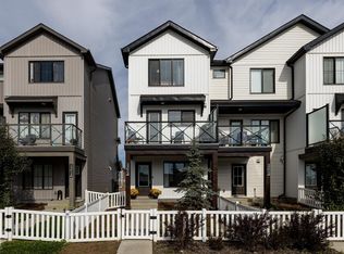19216 27th Ave NW, Edmonton, AB T6M 1L1
