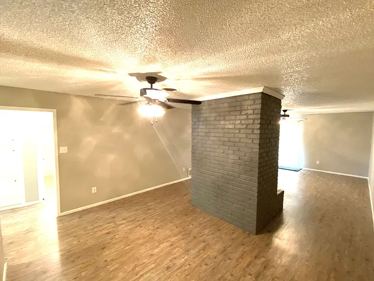 9818 Jordan Ave — Photo 9