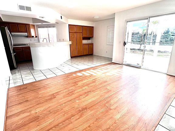3rd image of 968 Norella St