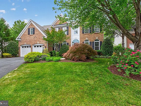 3rd image of 2795 Middleton Farm Ct