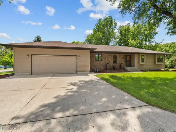 1119 Mackubin Ave, Breckenridge, MN 56520