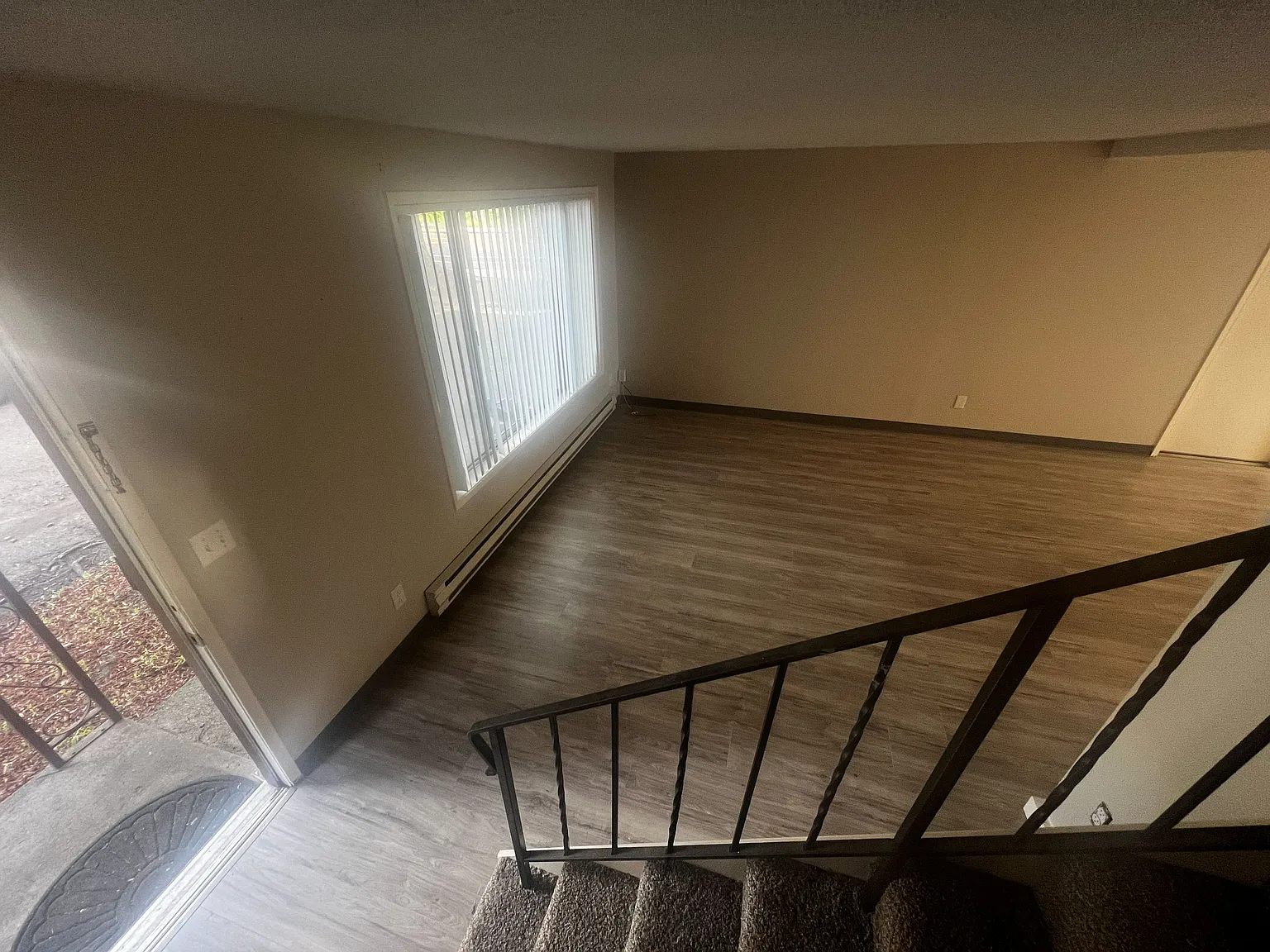 2 bed, 1.5 bath, 1100 sqft, $2,195 — Photo 2