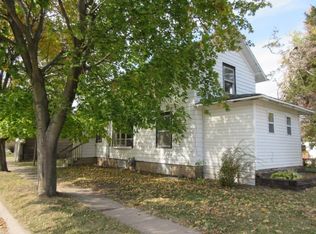 200 W Walnut St, Anamosa, IA 52205