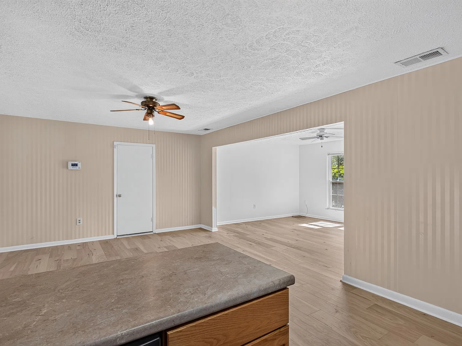 3 bed, 1533 sqft, $2,500 — Photo 4