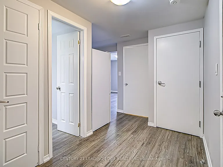 55 McCrimmon Cres #LOWER — Photo 8