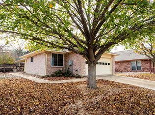 454 Vicksburg Ave, Kerrville, TX 78028