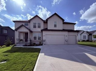 16872 Norton St, Olathe, KS 66062
