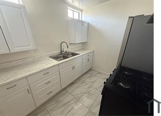 2nd image of 11651 Gorham Ave APT 1