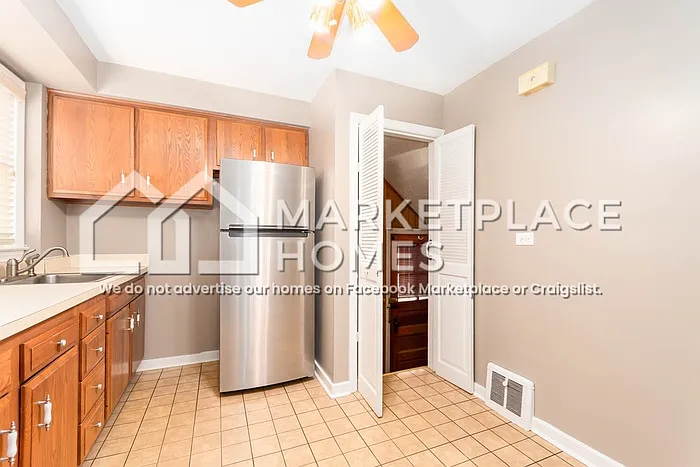 2604 Elm St — Photo 9