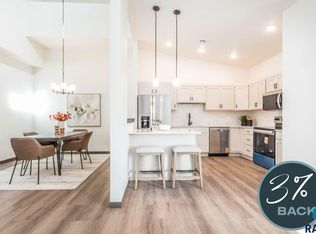 2300 E Jetty Pl, Sioux Falls, SD 57108