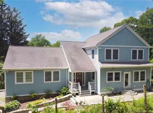 14 Hudson Dr, New Fairfield, CT 06812