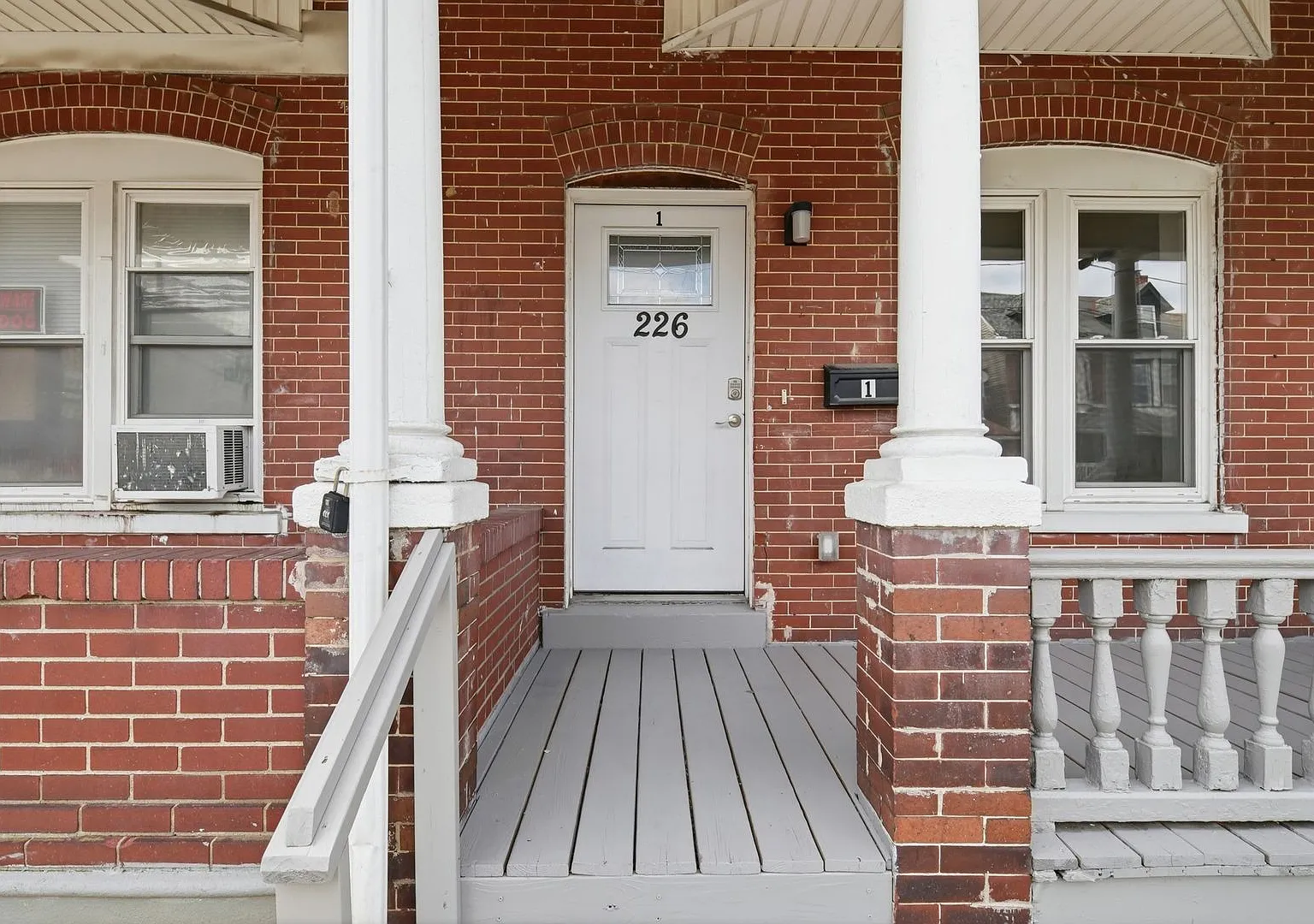 Renovated 1-Bedroom First-Floor Apartment Porch & Backyard Available Now! — Photo 2
