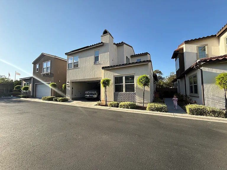 10110 Hercules Way — Photo 4