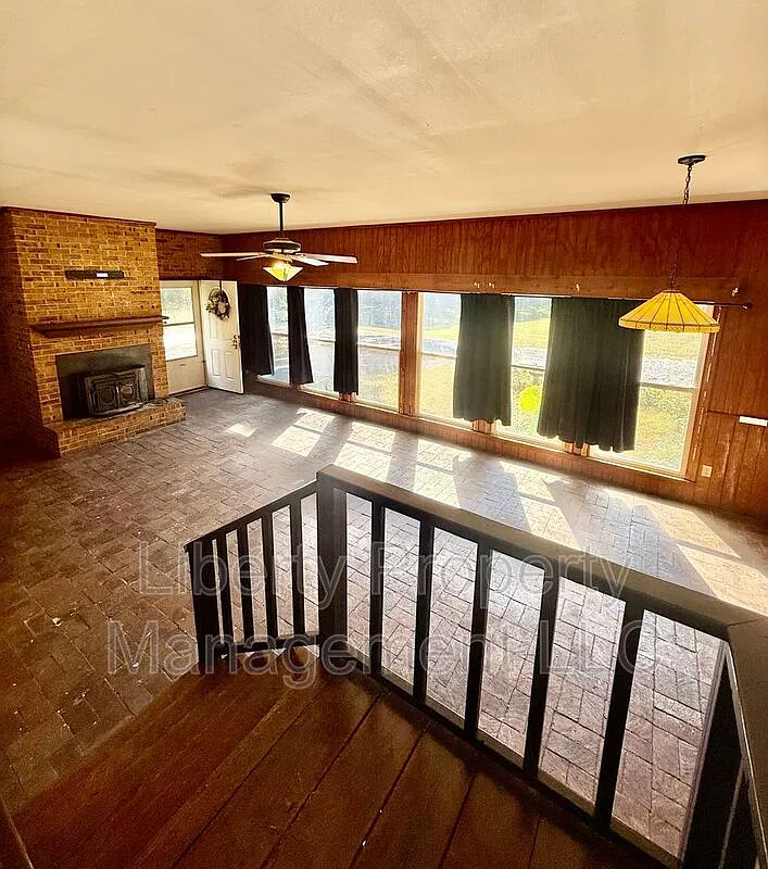 3 bed, 1.5 bath, $1,475 — Photo 3