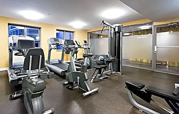 Rented by Compass | media 9