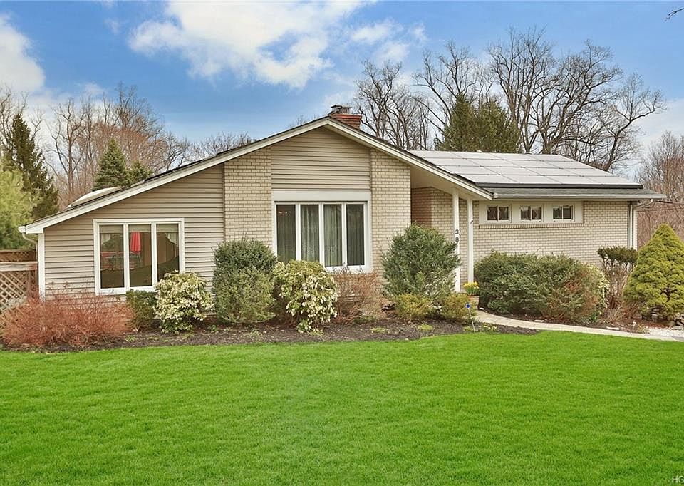 1st image of 38 Greenwood Ln