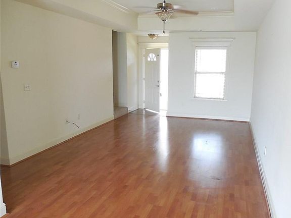 5th image of 835 Baker St NW