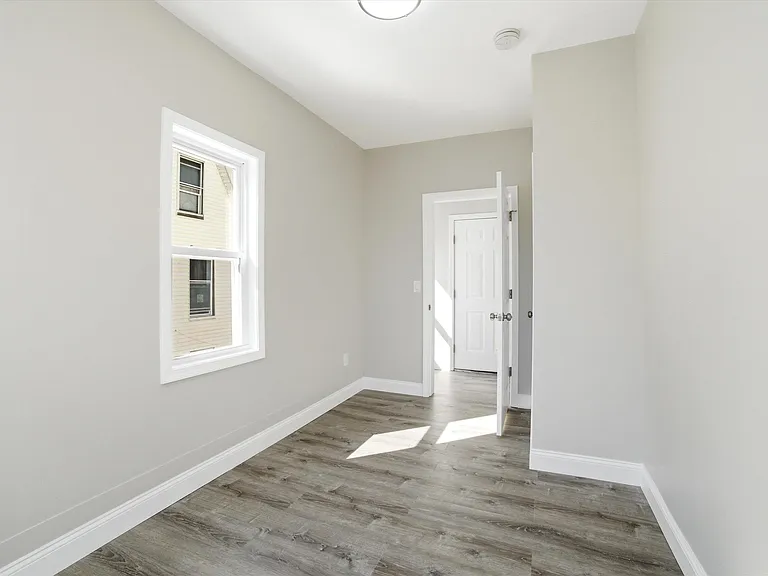 254 Auburn St #1 — Photo 13