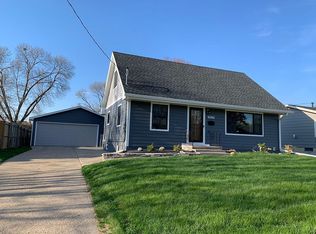 3929 Twana Dr, Des Moines, IA 50310