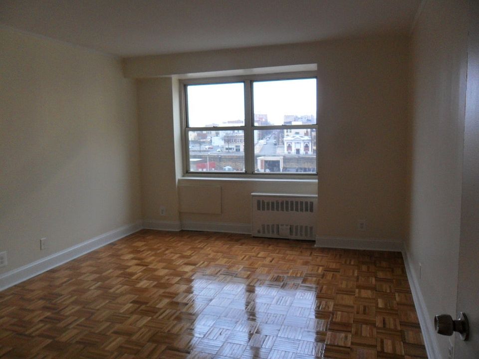 1st image of 33 N 3rd Ave APT 6W