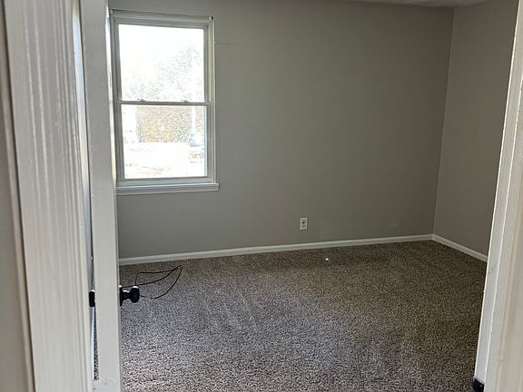 3rd image of 227-229 Walnut Crest Dr #227