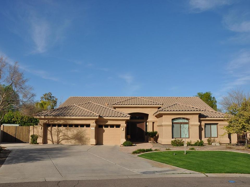 1st image of 1266 E Caroline Ln