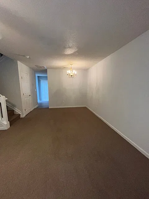 3 bed, 2.5 bath, 1320 sqft, $1,700 — Photo 4