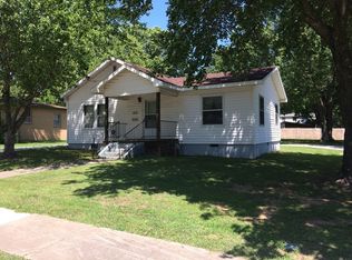 1010 N Ash St, Nevada, MO 64772