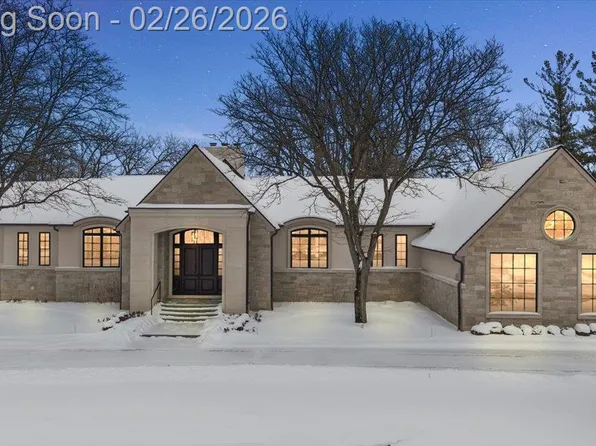 60 Quarton Ln, Bloomfield Hills, MI 48304