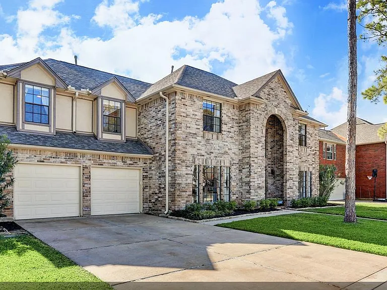 14215 Ragus Lake Dr — Photo 2