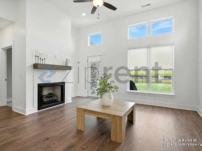 203 Hudson Dr — Photo 6