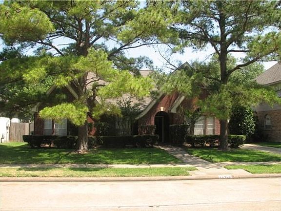 3rd image of 22402 Park Point Dr