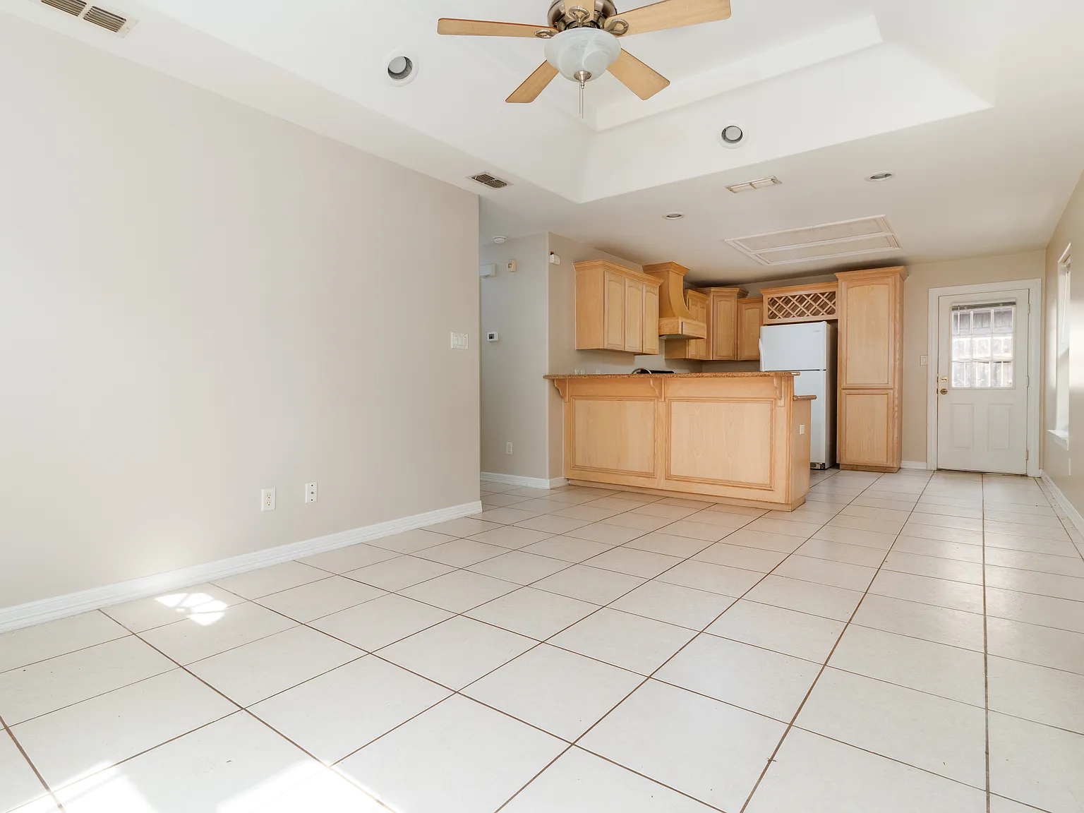 3612 Zelma — Photo 2