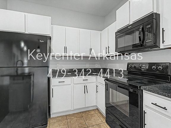 4th image of 4435 W Pecan St