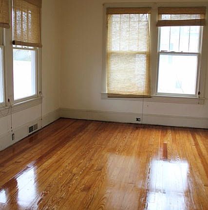 5th image of 315 Diamond Ave