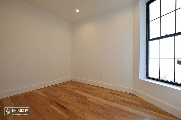 Rented by null | media 10