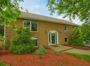 318 Dutchtown Rd, Butler, PA 16002