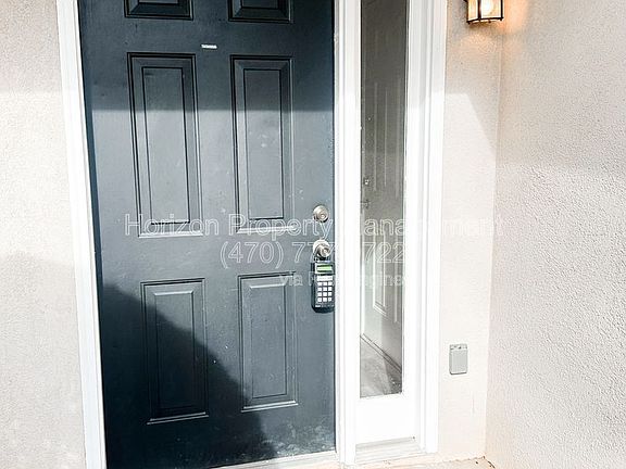2nd image of 3903 Hidden Hollow Dr