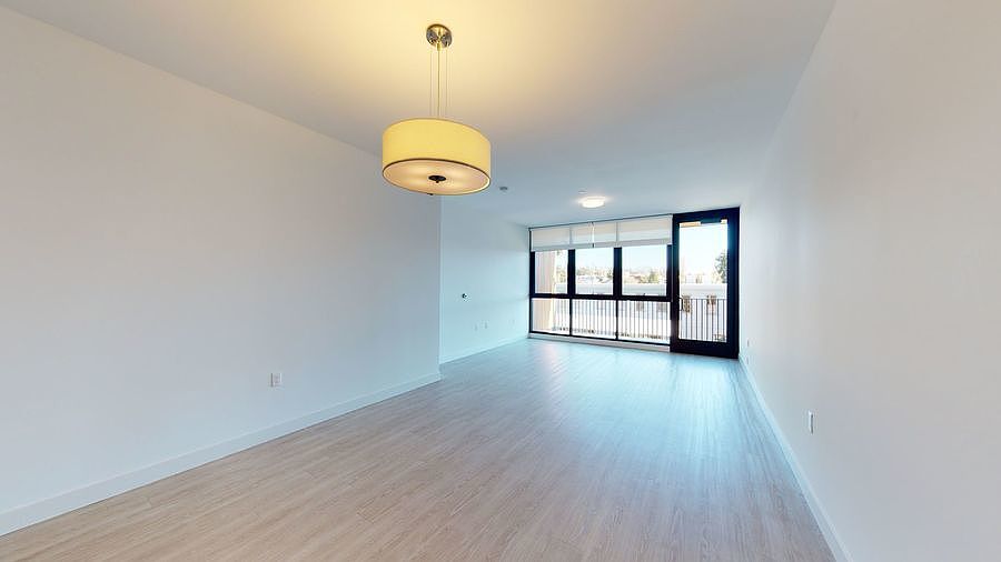 1st image of 4435 Piedmont Ave Unit 209