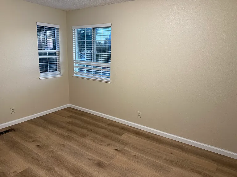 3277 Fallen Oak Ct — Photo 26