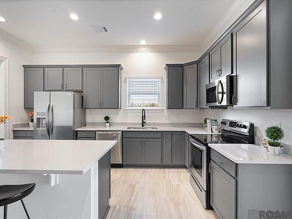 5th image of 38429 Queen St