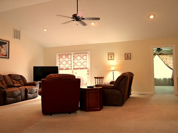 2nd image of 225 Pinebrook Dr