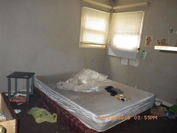 4th image of 2130 Belcher Dr